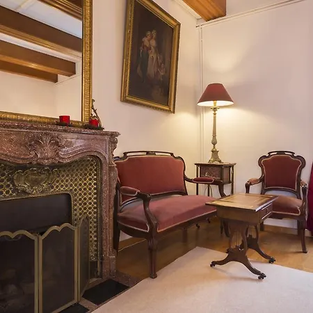 Traditional Loft & Studio *