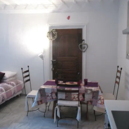Traditional Loft & Studio *